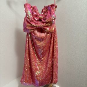 Pink sequin strapless dress!! W/ bows on the front!🎀🎀🎀🎀